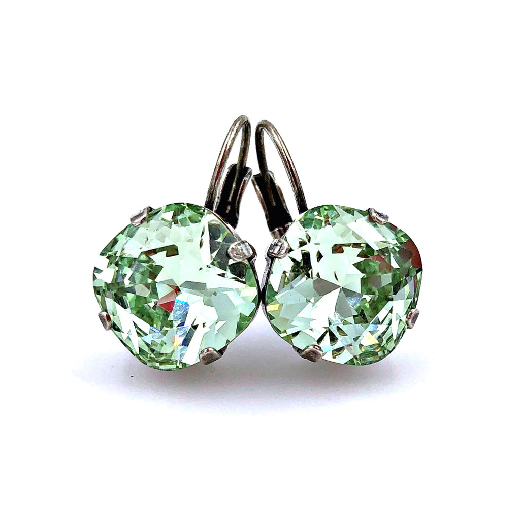 Queen Earrings - Neverland