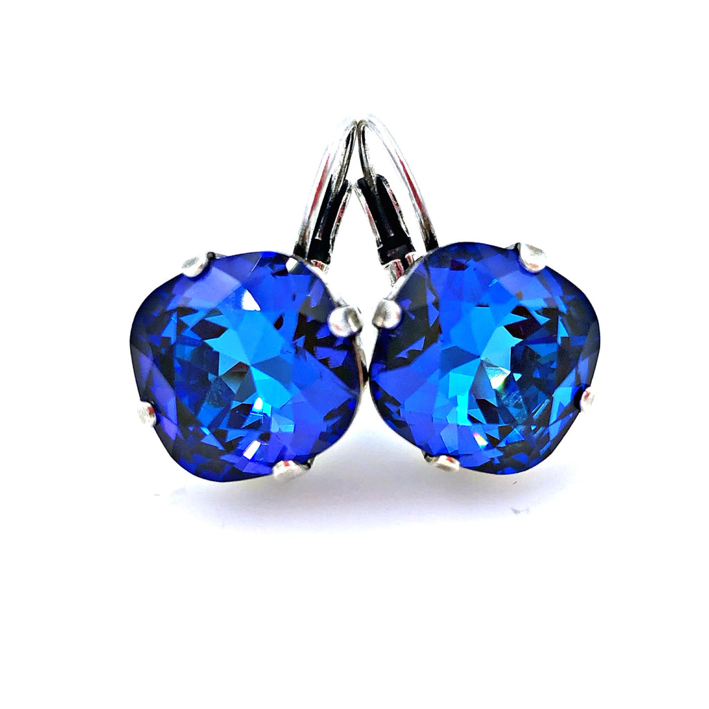 Queen Earrings - Bermuda